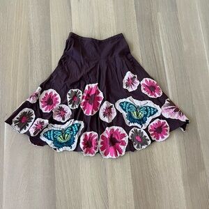 Beautiful flower and butterfly skirt - size 2